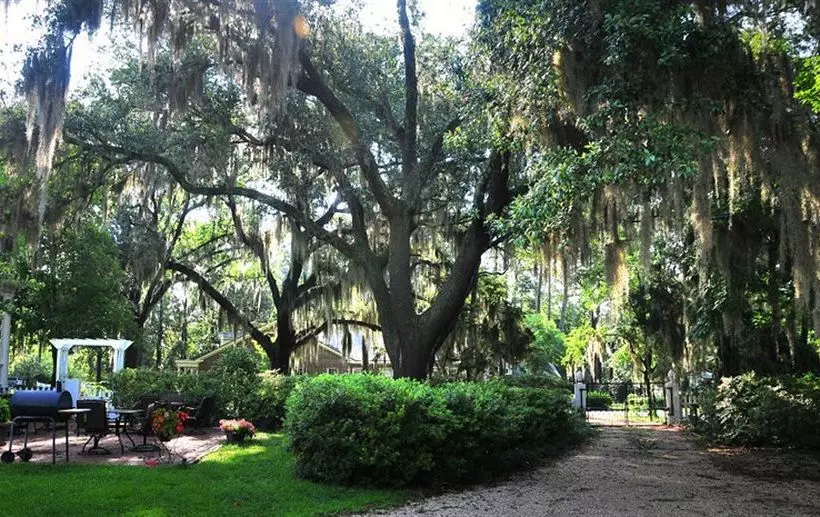 ベッドアンドブレックファースト Barber-tucker House