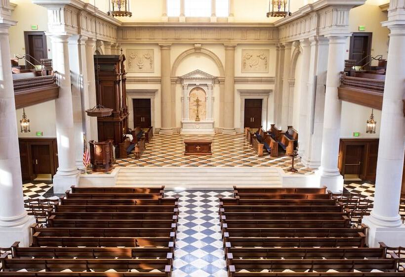 Hillsdale College Dow Hotel And Conference Center