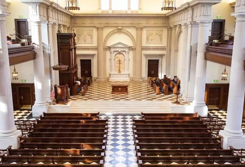 Hillsdale College Dow Hotel And Conference Center