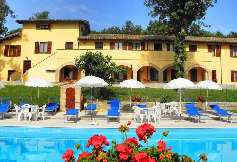 هتل Abadia Farneto