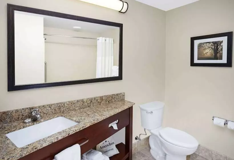 ホテル Americinn By Wyndham Waupun