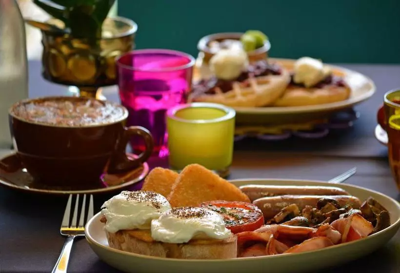 Hotel Clarion Suites Ambassador