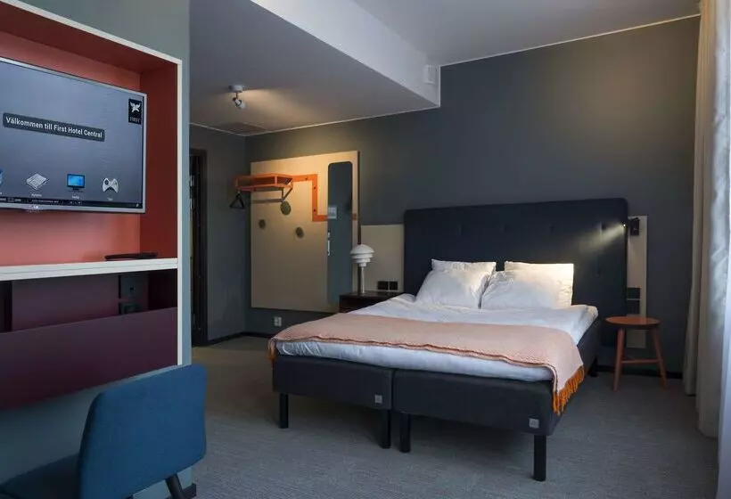 First Hotel Central
