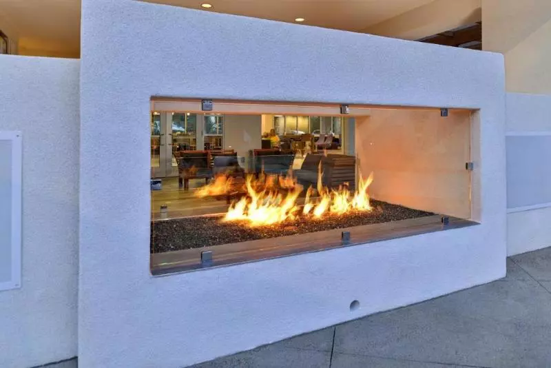 ホテル Holiday Inn Express & Suites San Diego   Mission Valley, An Ihg