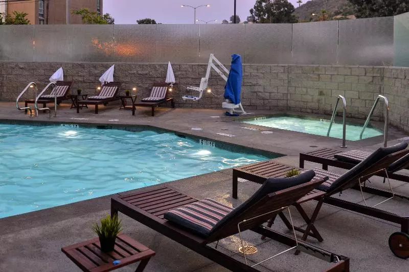 ホテル Holiday Inn Express & Suites San Diego   Mission Valley, An Ihg