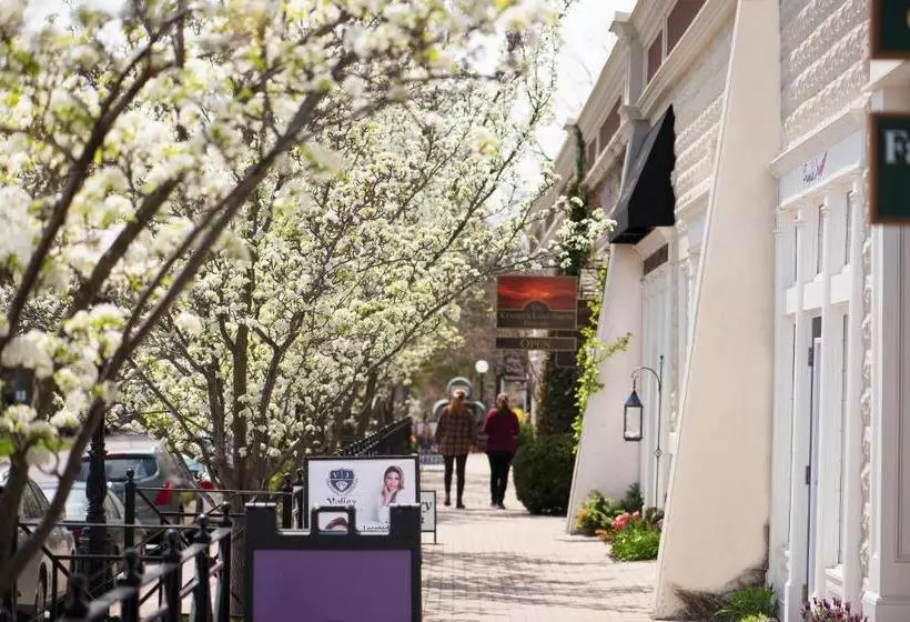 Отель Inn On The Twenty