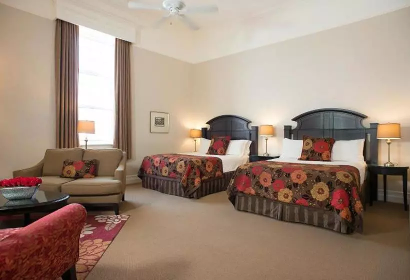 Отель Inn On The Twenty