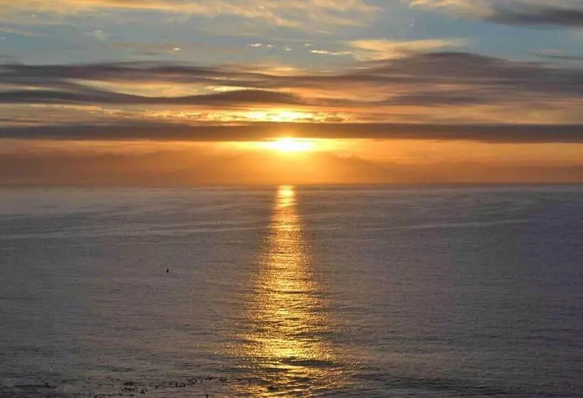 فندق Moonglow Guest House