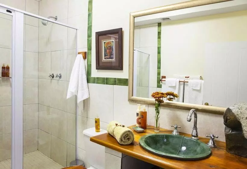 فندق Moonglow Guest House