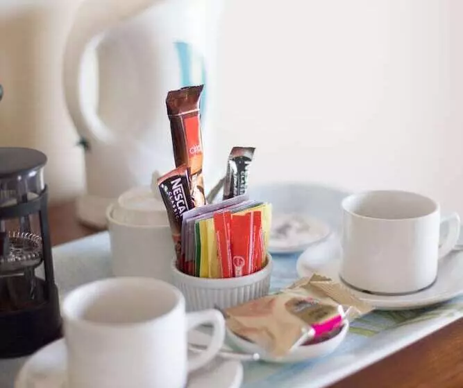 فندق Moonglow Guest House