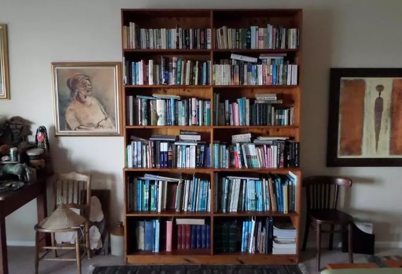 فندق Moonglow Guest House