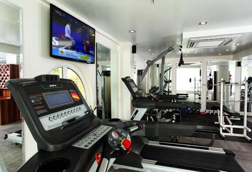 בית מלון כפרי Nidhivan Sarovar Portico Vrindavan