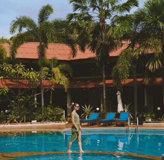 فندق Pangkor Sandy Beach Resort