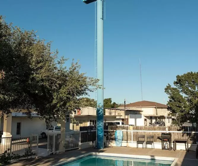 Hotelli Quinta San Carlos Inn