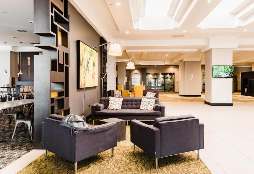 Отель Radisson  Denver Aurora