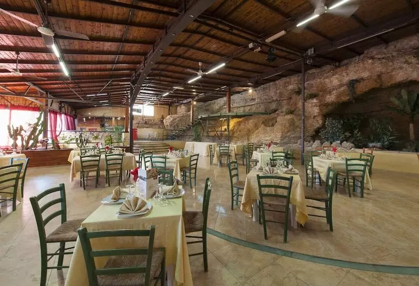 בית מלון כפרי Sporting Club Village