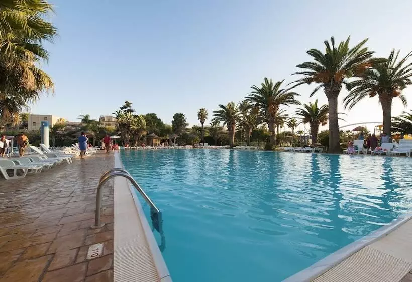 בית מלון כפרי Sporting Club Village