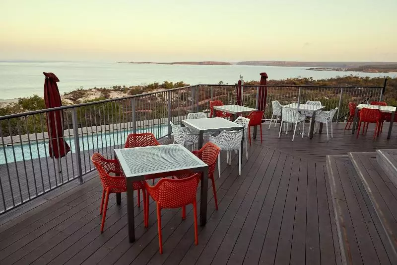 Hotel Berkeley River Lodge