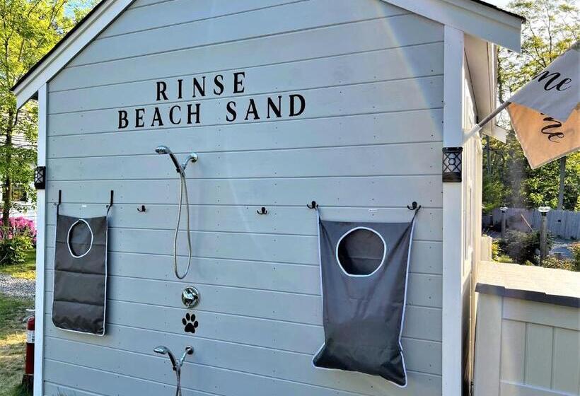 Отель The Seagrove Suites & Guest Rooms