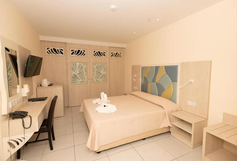 בית מלון כפרי Tofinis