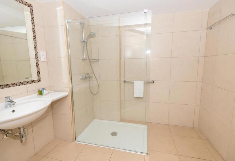 בית מלון כפרי Tofinis