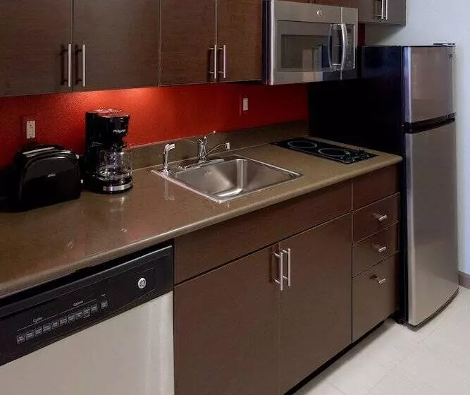 Отель Towneplace Suites By Marriott Springfield