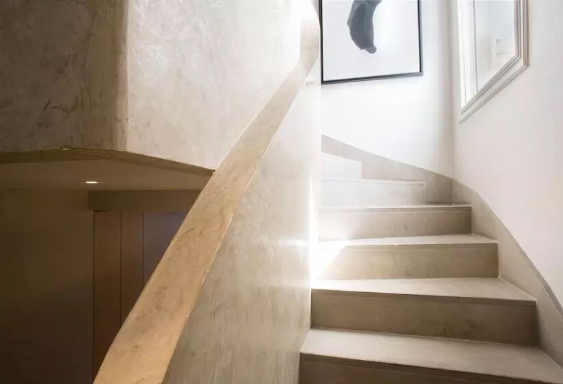 La Réserve Paris Hotel & Spa