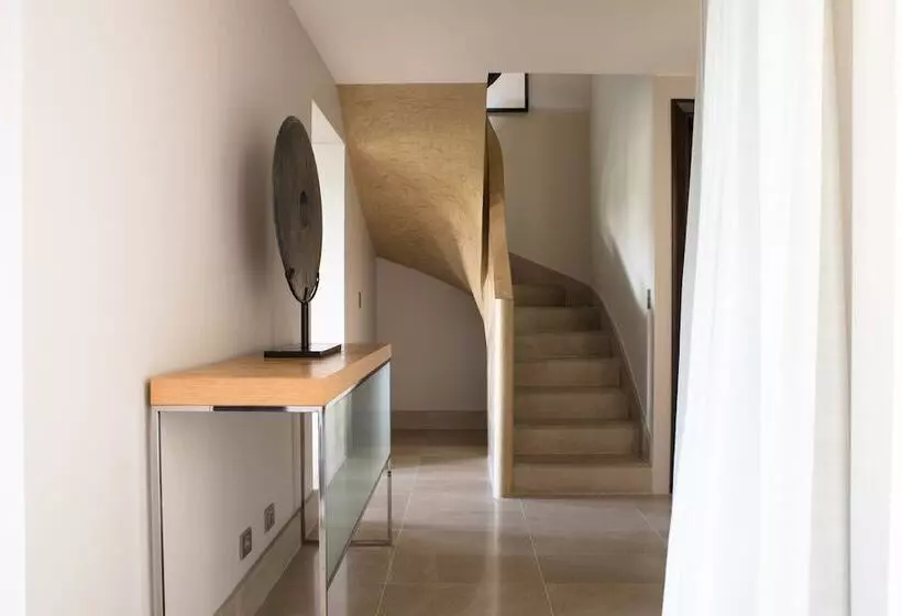 La Réserve Paris Hotel & Spa