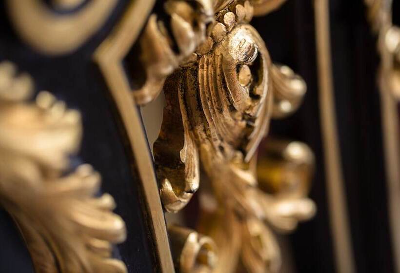 La Réserve Paris Hotel & Spa