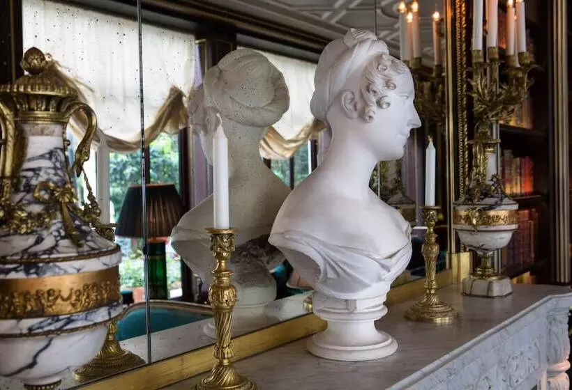 La Réserve Paris Hotel & Spa