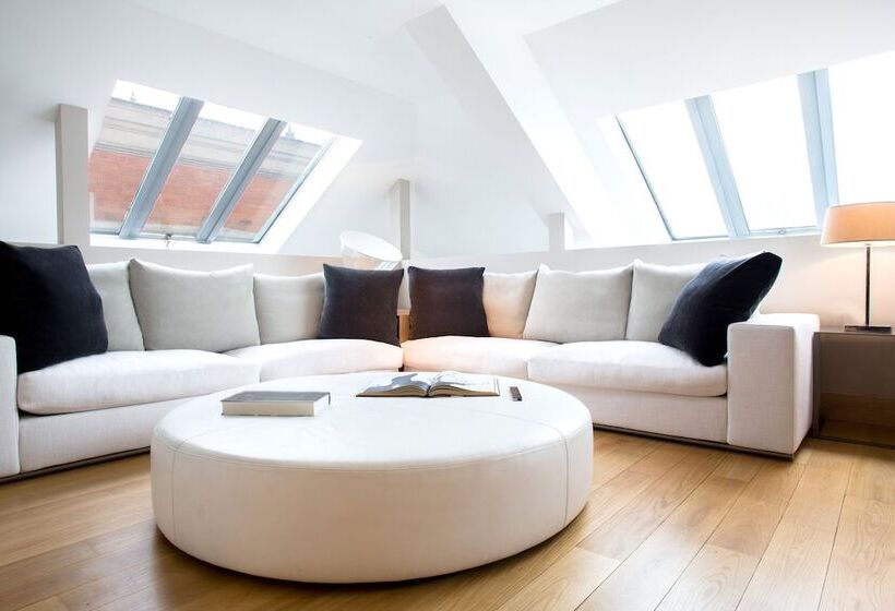 La Réserve Paris Hotel & Spa