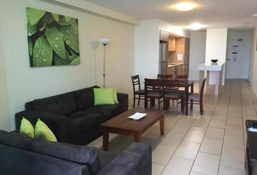 Lanai Riverside Apartments