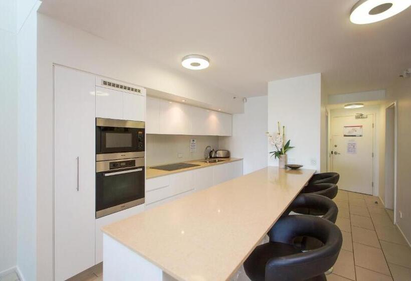 Lanai Riverside Apartments