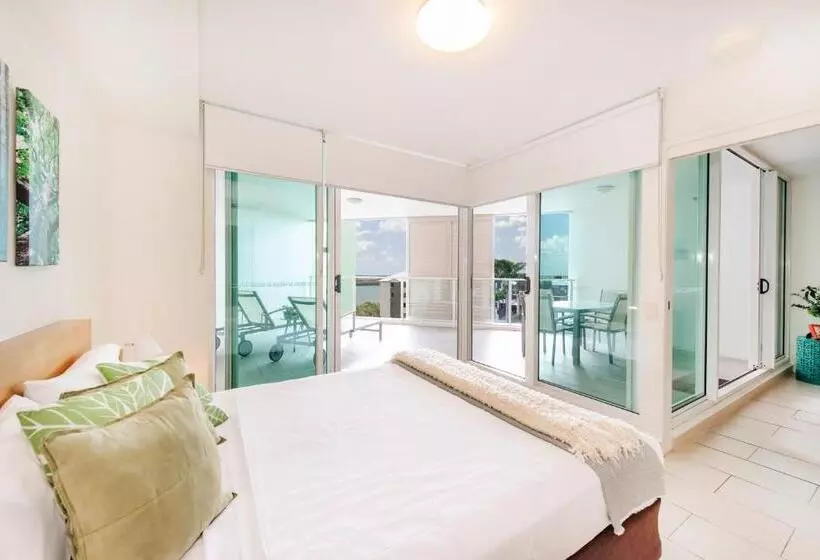 Lanai Riverside Apartments