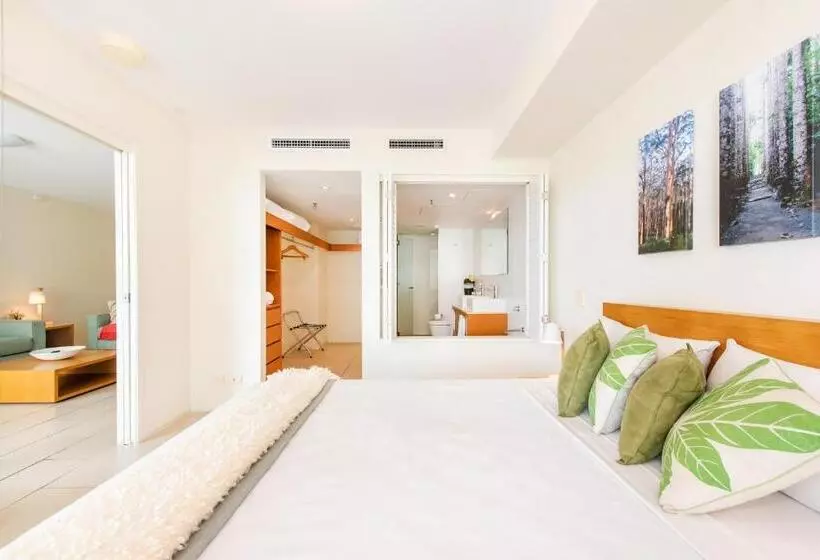 Lanai Riverside Apartments