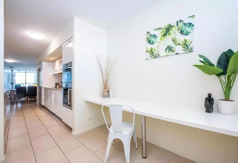 Lanai Riverside Apartments