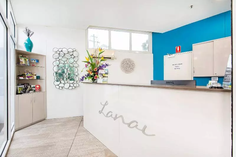 Lanai Riverside Apartments