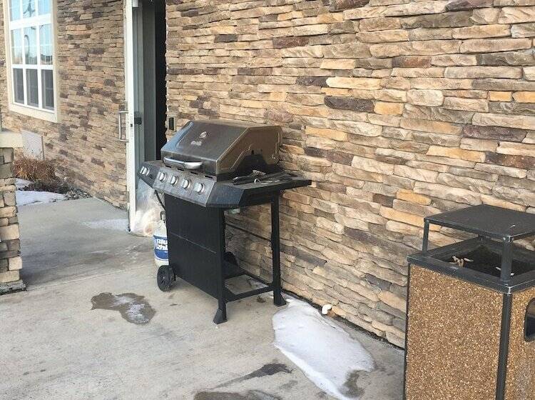 Microtel Inn & Suites By Wyndham Moorhead Fargo Area