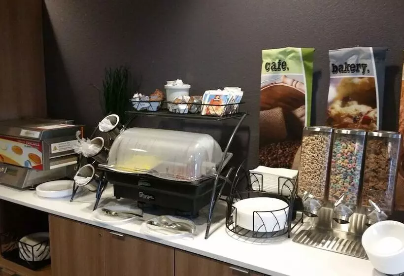 Microtel Inn & Suites By Wyndham Moorhead Fargo Area