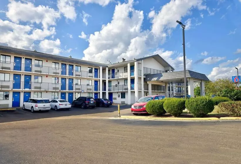 Motel 6 Jackson, Ms