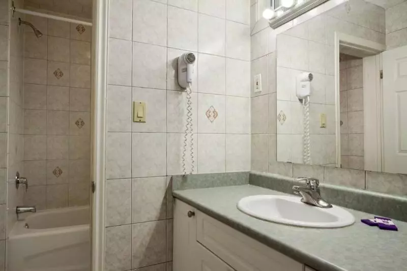 汽车旅馆  Knights Inn Burlington