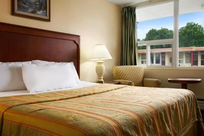 汽车旅馆  Knights Inn Burlington