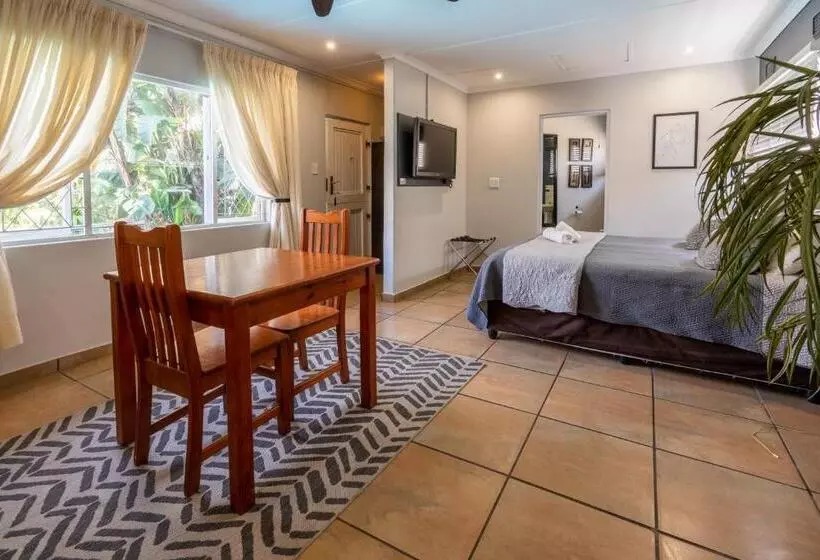 פנסיון Boma Lodge