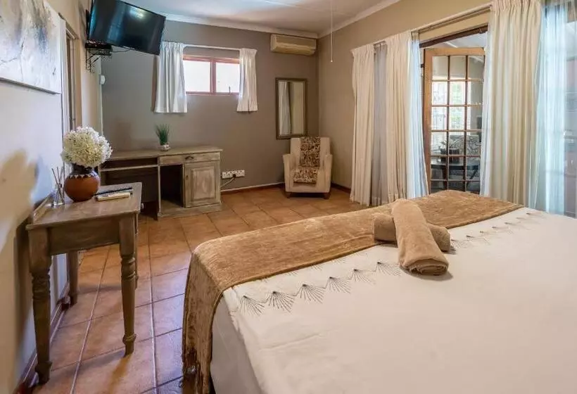 פנסיון Boma Lodge