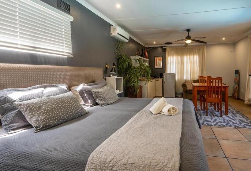 פנסיון Boma Lodge