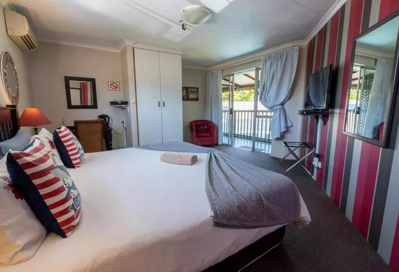 פנסיון Boma Lodge