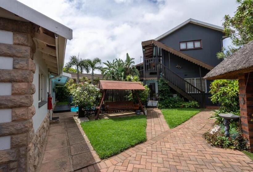 פנסיון Boma Lodge