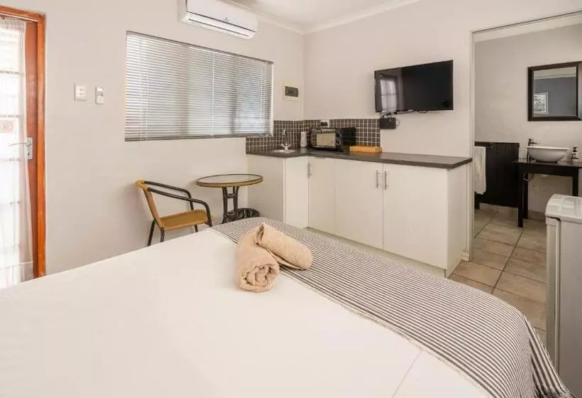 פנסיון Boma Lodge