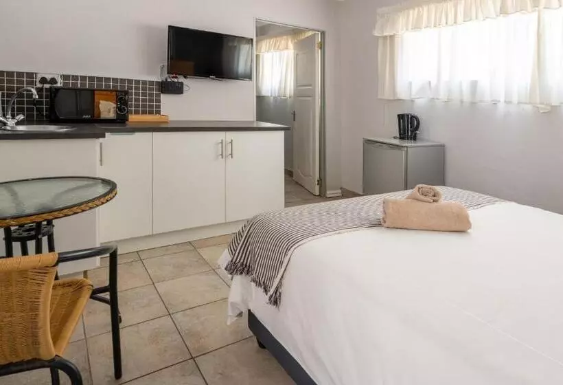 פנסיון Boma Lodge