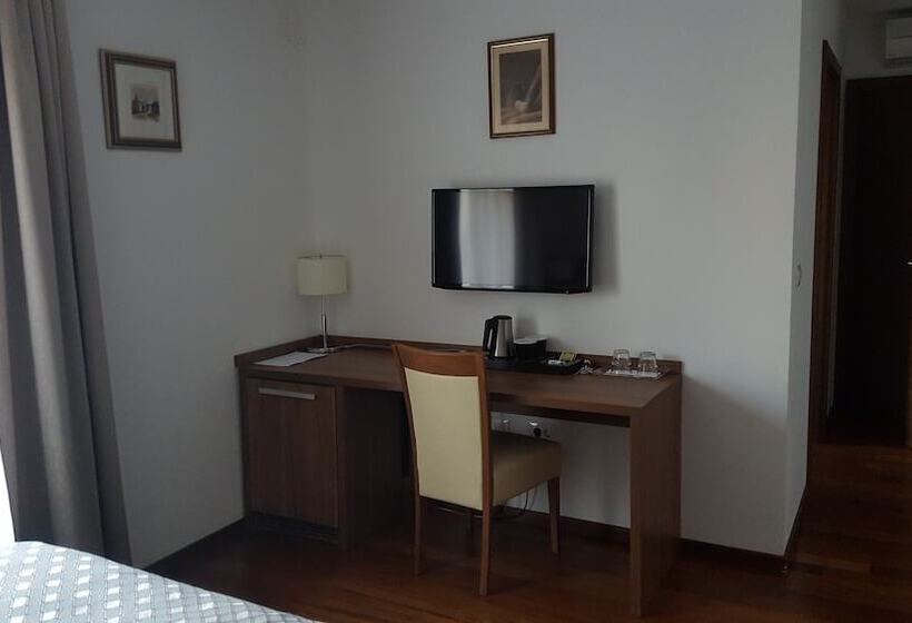 پانسیون Residence Villa Karda